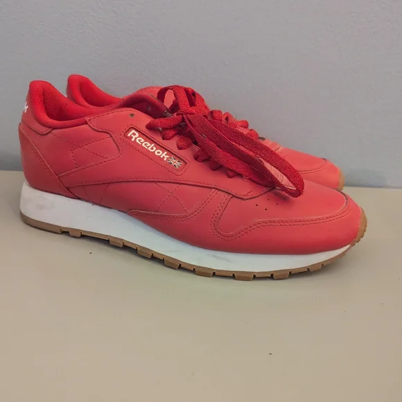 Reebok Classic Red Sneakers - Picture 4 of 7